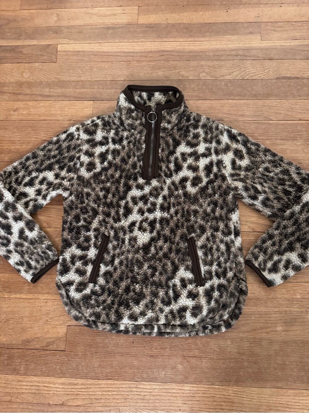Cuddly Sherpa Women's Leopard Print Quarter Zip Pullover - Size 10/12
 b48
